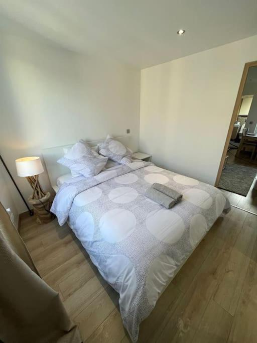 Appart 4 Personnes Proche Paris Tour Eiffel Meudon Exterior foto