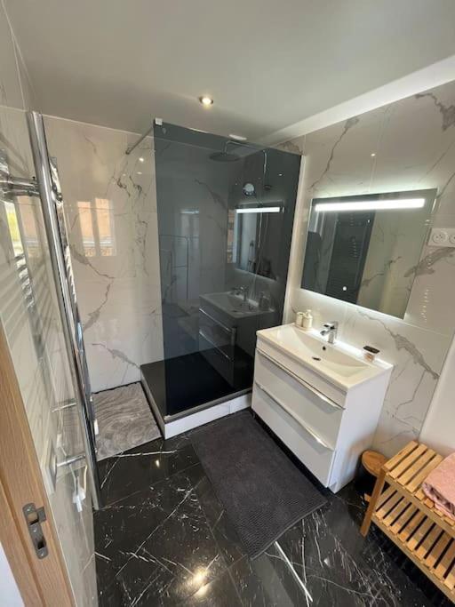 Appart 4 Personnes Proche Paris Tour Eiffel Meudon Exterior foto